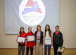 >AİÇÜ Bilimsel Teşvik ve Spor Ödülleri sahiplerini buldu