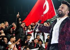 >Milli takım için marş yazacak mı? Tarkan net konuştu