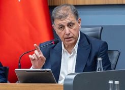 >Karşıyaka Stadı için beklenen karar meclisten geçti