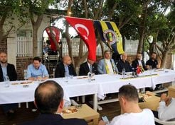 >Hakan Safi, Fethiye'de taraftarlarla buluştu