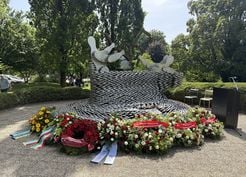 >Almanya'daki Solingen ırkçı saldırısının üzerinden 33 yıl geçti