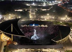 >Kanye West konseri havadan görüntülendi
