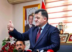 >Kulüpte imza yok, sosyal medyada milyonlar konuşuluyor