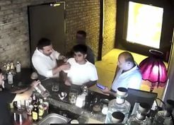 >Şarkıcı Mustafa Sandal'ın eski bacanağı yargılandığı davada tahliye edildi; cinayet anına ilişkin yeni görüntüler