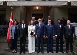 >Bakan Işıkhan, Türkiye'nin BM Cenevre Ofisi Nezdindeki Daimi Temsilciliği'ni ziyaret etti