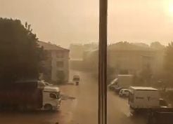 >Bursa'da sağanak ve dolu yağışı etkili oldu
