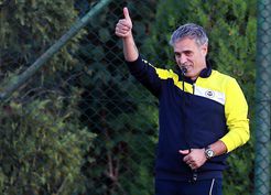 >Ersun Yanal'dan Süper Lig'e geri dönüş sinyali