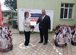 >Gerze'de üreticilere süt sağım makinesi dağıtıldı