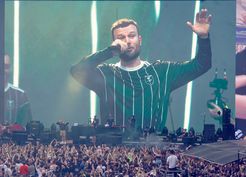 >Belaruslu müzisyen Max Korzh, İstanbul'da konser verdi