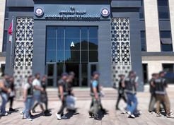 >Çanakkale merkezli 11 ilde göçmen kaçakçılığı operasyonu: 41 tutuklama