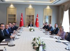 >Cevdet Yılmaz, Cumhurbaşkanlığı Ekonomi Politikaları Kurulu üyeleriyle görüştü