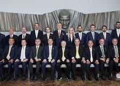 >Fenerbahçe'de ilk yönetim kurulu toplantısı yapıldı