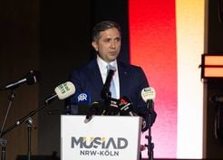 >Sırakaya: Avrupa'daki Türk müteşebbisler 750 bin kişiye istihdam sağlıyor