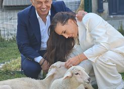 >Asena'dan radikal kararlar! Yeni aşkıyla çiftliğe taşıdı, dansı bıraktı