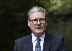>İngiltere Başbakanı Keir Starmer istifa etti