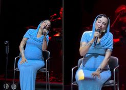 >Karnı burnunda Melike Şahin konserlerine oturarak devam ediyor