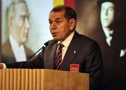 >Dursun Özbek'ten transfer müjdesi