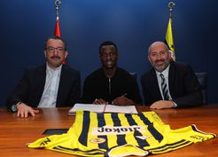 >Fenerbahçe, genç yıldız Amara Diouf ile 5 yıllık sözleşme imzaladı