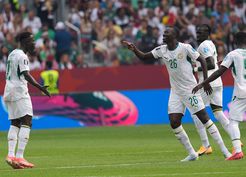 >Senegal Irak'ı sahaya çıktığına pişman etti