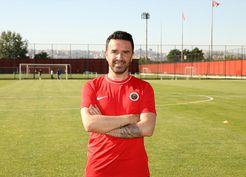 >Gökhan Gönül, Gençlerbirliği'nde yardımcı antrenör oldu