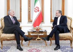 >Arakçi, BM Lübnan Özel Koordinatörü Arnault ile bir araya geldi