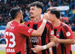 >Stat krizi yaşayan Vanspor'a sürpriz destek: Bizim sahamızda oynayabilirsiniz