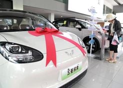 >Çin'de Yılın İlk Yarısında Tescil Edilen Otomobillerin Yarısı Yeni Enerjili Araçlardan Oluştu