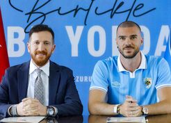 >Erzurumspor FK, Nihad Mujakic'i kadrosuna kattı