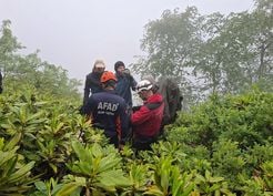 >Rize'de doğa yürüyüşünde kaybolan 3 Rus turist kurtarıldı