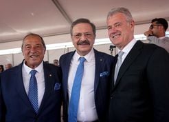 >TOBB Başkanı Hisarcıklıoğlu, İzmir'de EBSO'nun yeni hizmet binasının açılışına katıldı