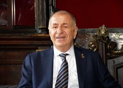 >Zafer Partisi Genel Başkanı Özdağ Trabzon'da ziyaretlerde bulundu