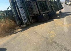 >Ankara'da balya makinasından çıkan yangında traktör yandı
