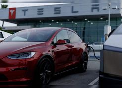 >Tesla robotaxi hizmetini Orlando ve Tampa'ya genişletti