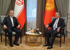 >İran Dışişleri Bakanı Arakçi, Kırgızistan Dışişleri Bakanı Kulubayev ile bir araya geldi