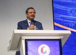 >Hisarcıklıoğlu: Üretim yapmaya devam eden her kardeşim madalya almaya hak ediyor