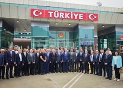 Bakan Bolat: Sarp Gümrük Kapısı'ndan geçişler her geçen gün artmakta