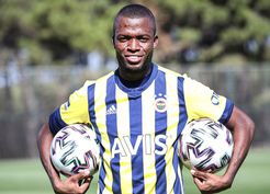 Eski Fenerbahçeli Enner Valencia'dan 1 yıllık dev imza