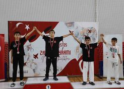 Kütahya'da 30 Ağustos Zafer Kupası Taekwondo Turnuvası Sona Erdi