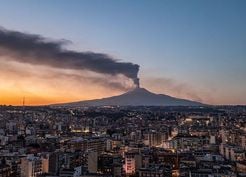 Etna'daki Kül Uçuşları Vurdu: Catania Havalimanı Kapalı