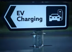 İngiltere elektrikli araç hedeflerini gözden geçiriyor