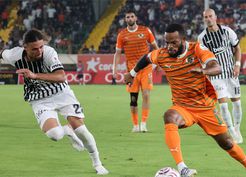 Beşiktaş, Alanyaspor'a 1-0 mağlup oldu; galibiyet serisi sona erdi