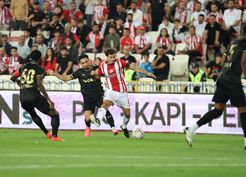 Sivasspor ve Manisa FK 2-2 Berabere Kaldı