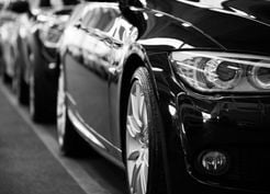 Otomotiv pazarı Ağustos'ta daraldı: Binek otomobilde sert düşüş, hafif ticaride kredi kaynaklı yatay seyir