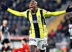 Fenerbahçe'nin derbiyi kaybettiğini gören Talisca hemen telefona sarıldı