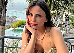 Ece Bayrak kimdir? Burak Çelik'in eşi Ece Bayrak kaç yaşında, nereli, eski eşi kim?