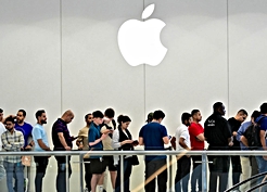 Apple lansmanı bitirdi, herkes aynı şeyi sordu: iPhone 18 nerede?