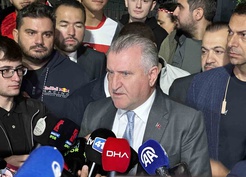 Bakan Bak, Kocaeli’de Fransa’ya yenilen A Milli Takım’ın mücadelesinden memnun kaldı