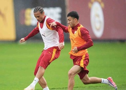 Galatasaray, Kasımpaşa maçı için Kemerburgaz'da günü çift antrenmanla tamamladı.