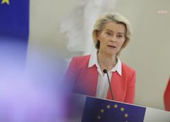 Von der Leyen, Karadeniz'de iki ticari geminin vurulmasına 'kabul edilemez' dedi