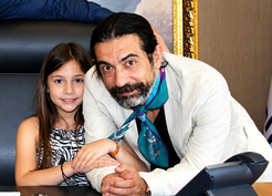 Okan Bayülgen'in 17 yaşındaki kızı İstanbul'dan büyük başarı